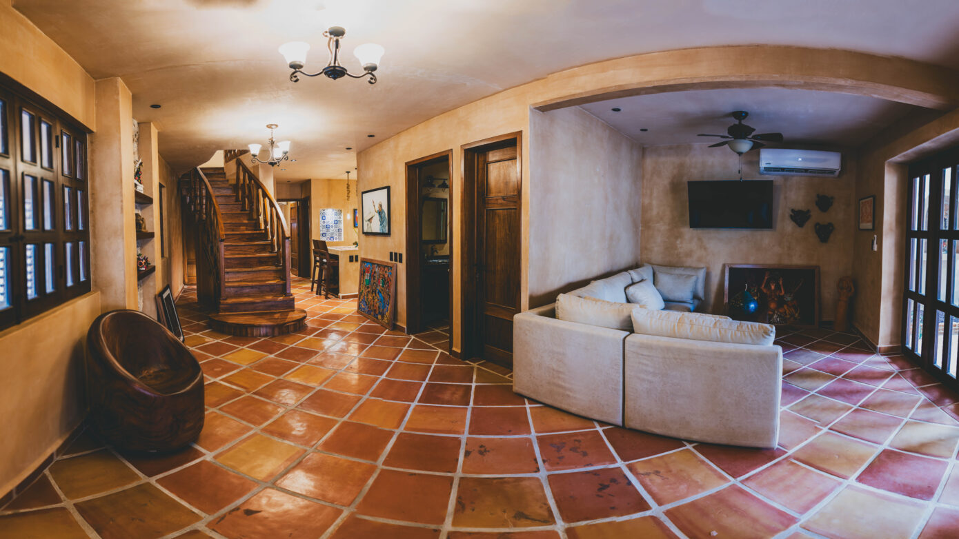 DSC09296-Panorama_28042024_MALEK_BEE_PRODUCTIONS